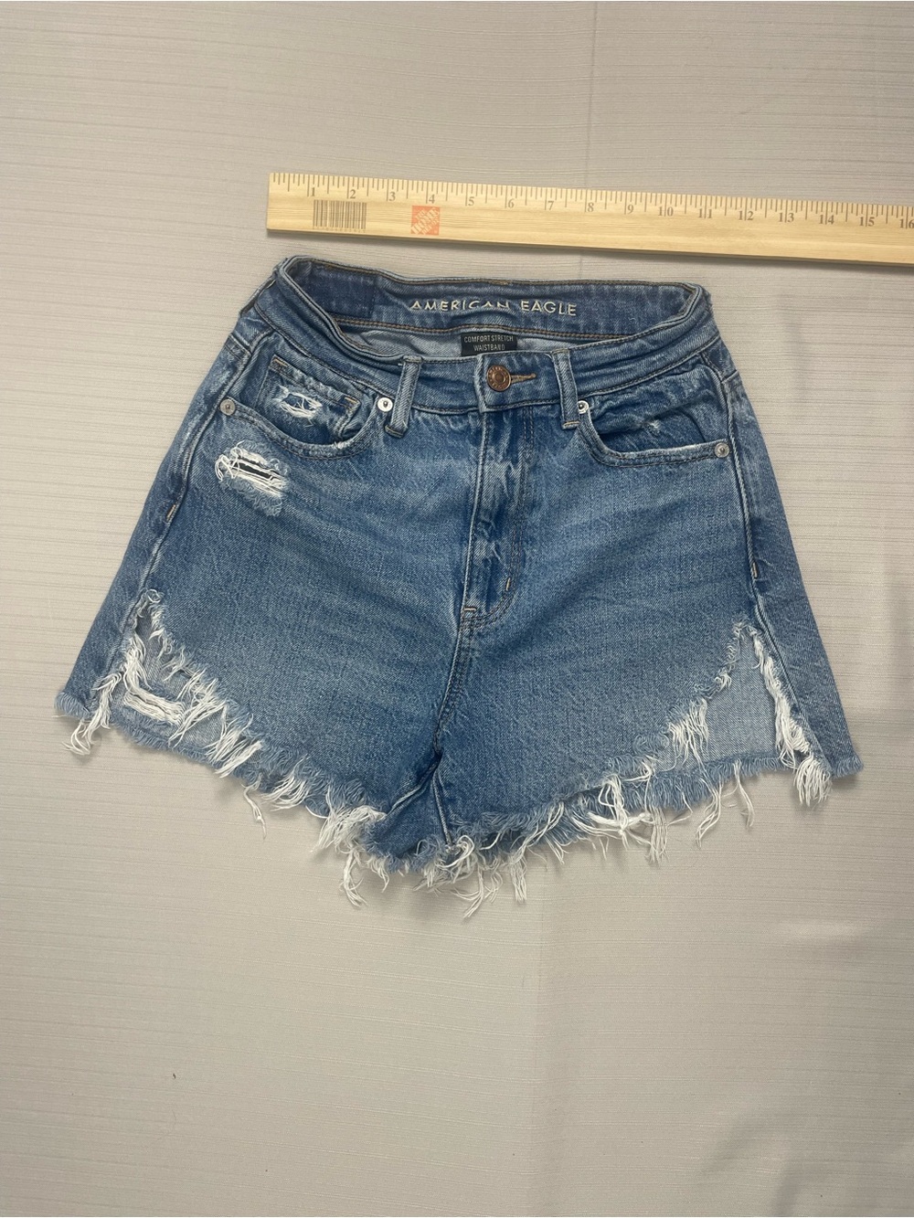 American Eagle Next Level High-Waisted Ripped Denim Shorts – Size 00